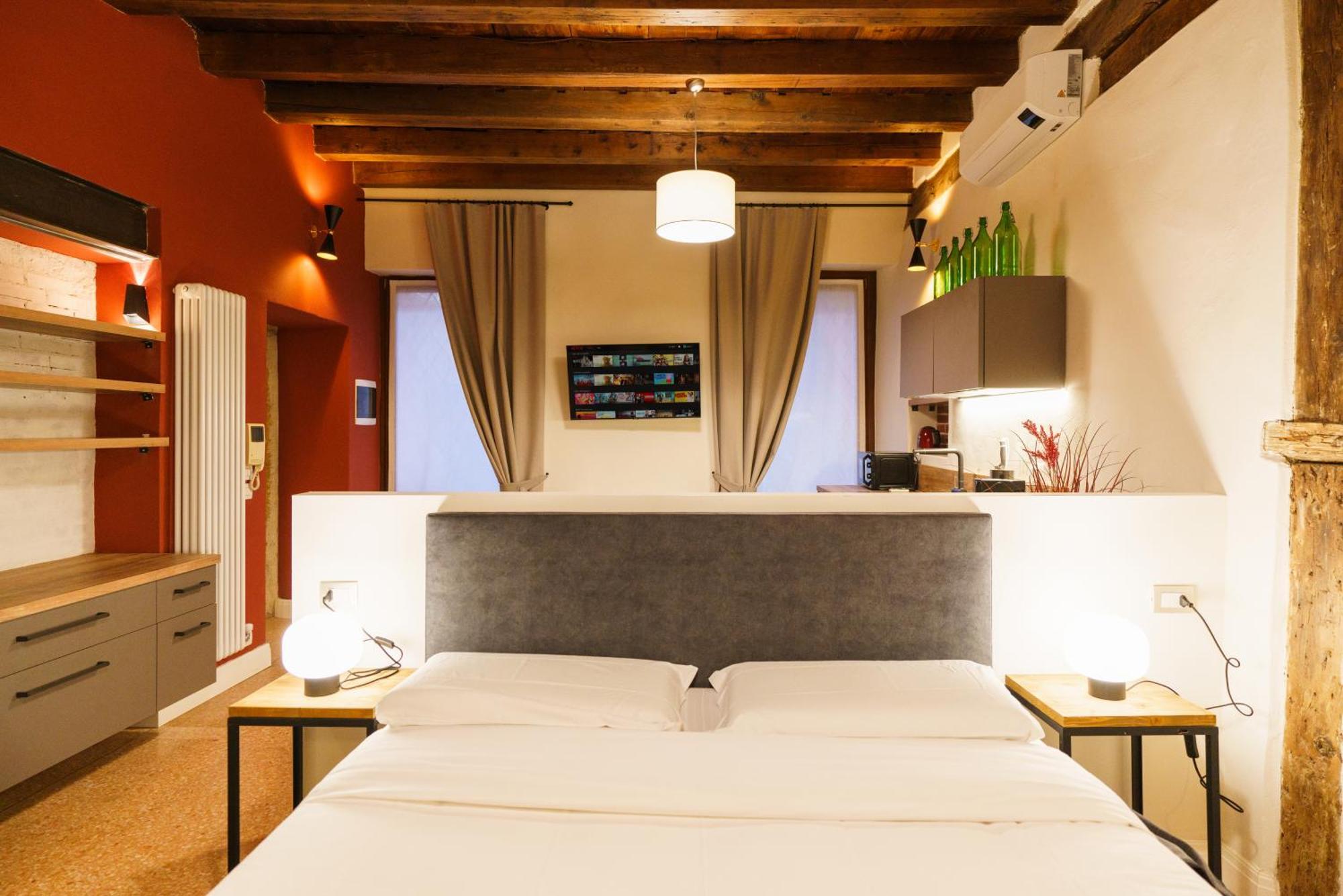 Domus Verona - Elegante Residenza Satiro Экстерьер фото